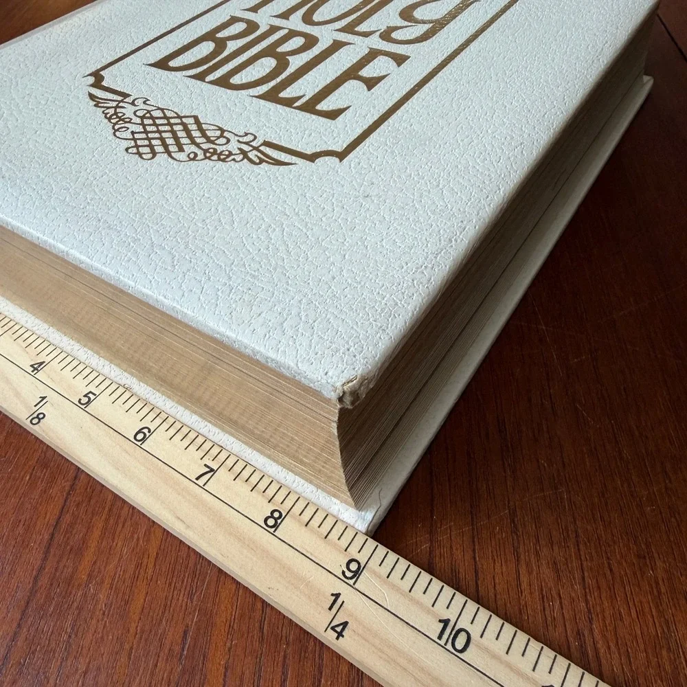 Lamplight Publishing Holy Bible KJV Family Altar Edition White Gold Gilt Vintage